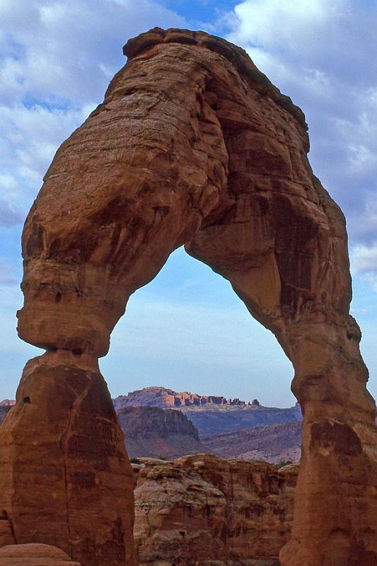 1996-04 Utah Trip 88 Delicate Arch Hike.jpg